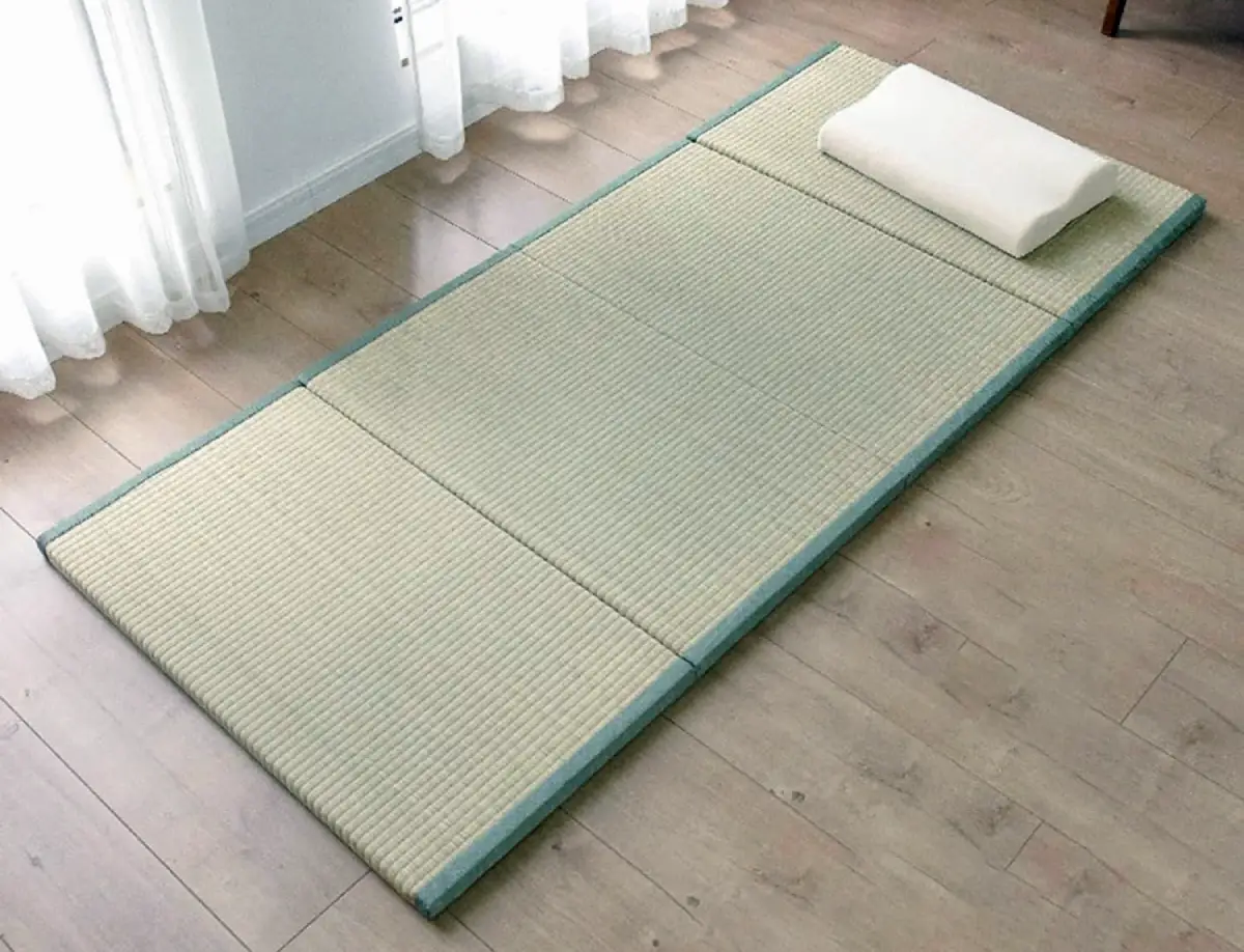 dormir sur un tatami