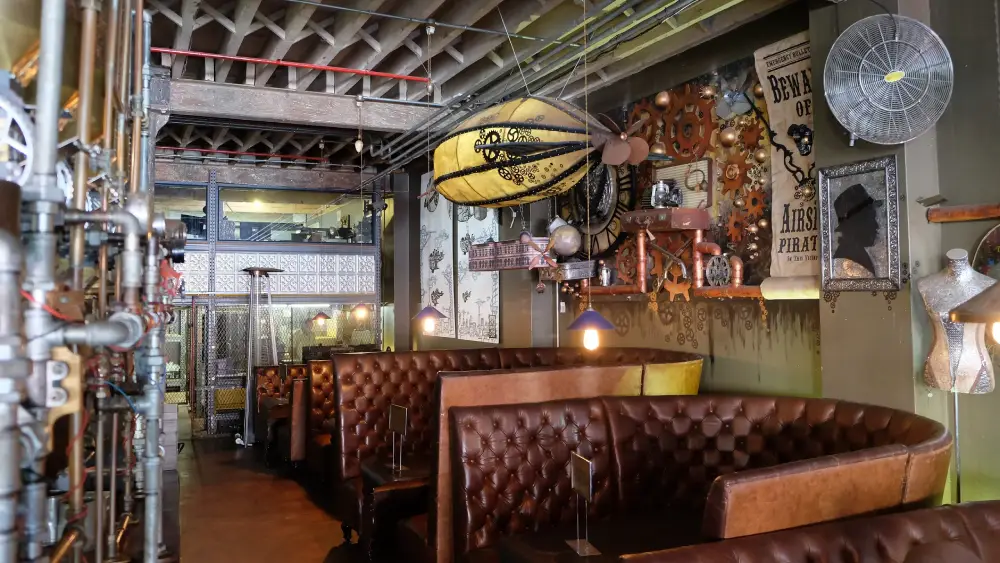 café bar steampunk Truth Coffee Roasting
